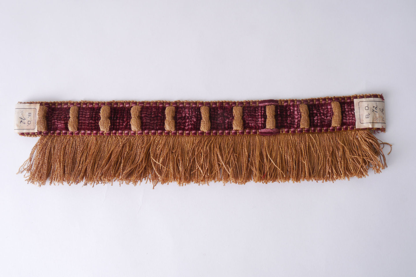 Effilé als onderdeel voor het vervaardigen van passement