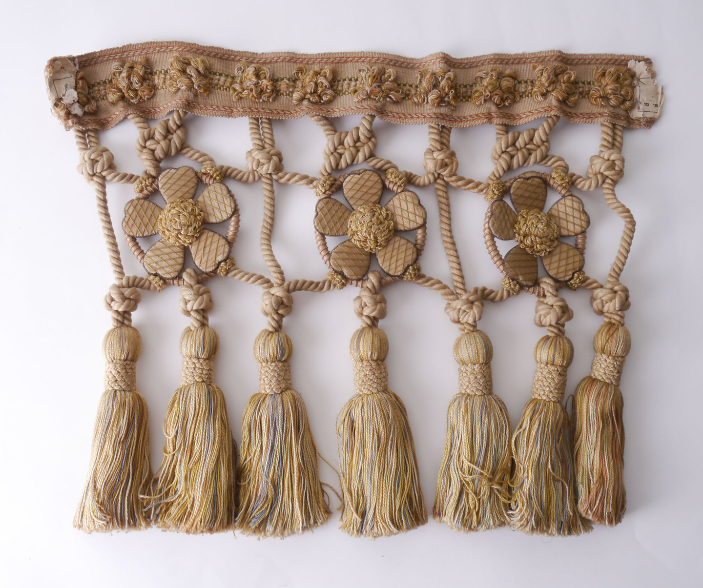 Frange als onderdeel voor het vervaardigen van passement