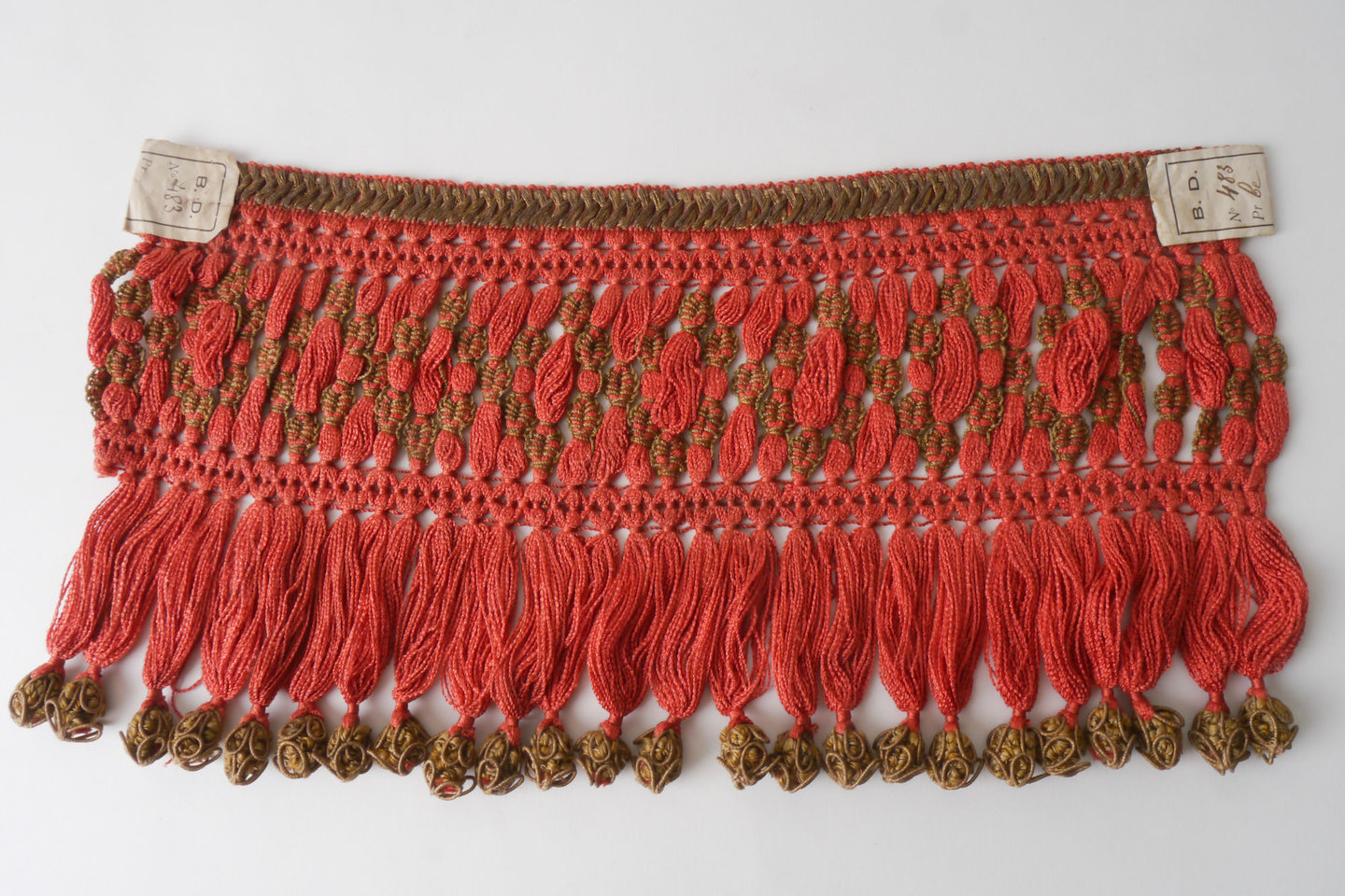 Frange als onderdeel voor het vervaardigen van passement