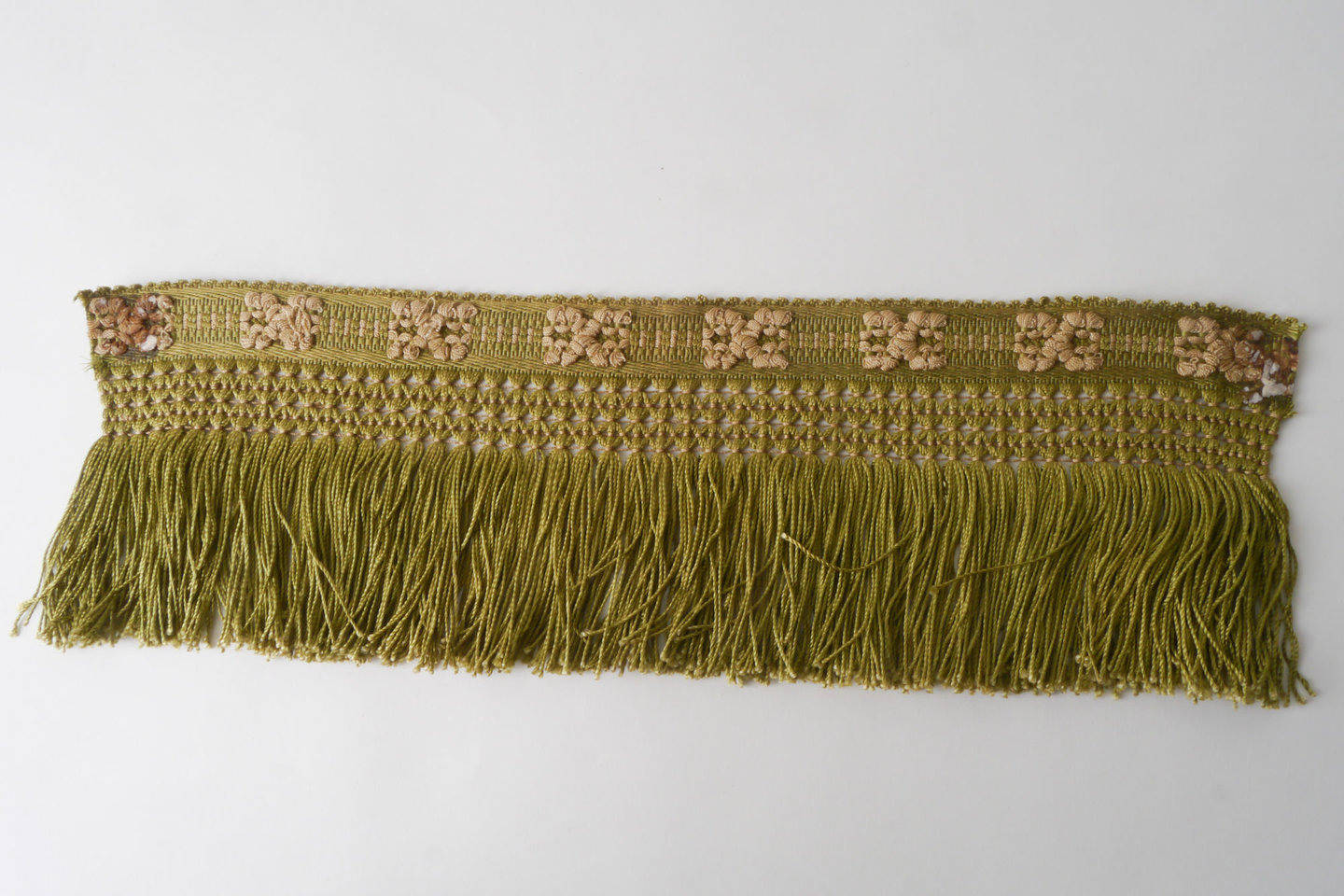 Frange als onderdeel voor het vervaardigen van passement