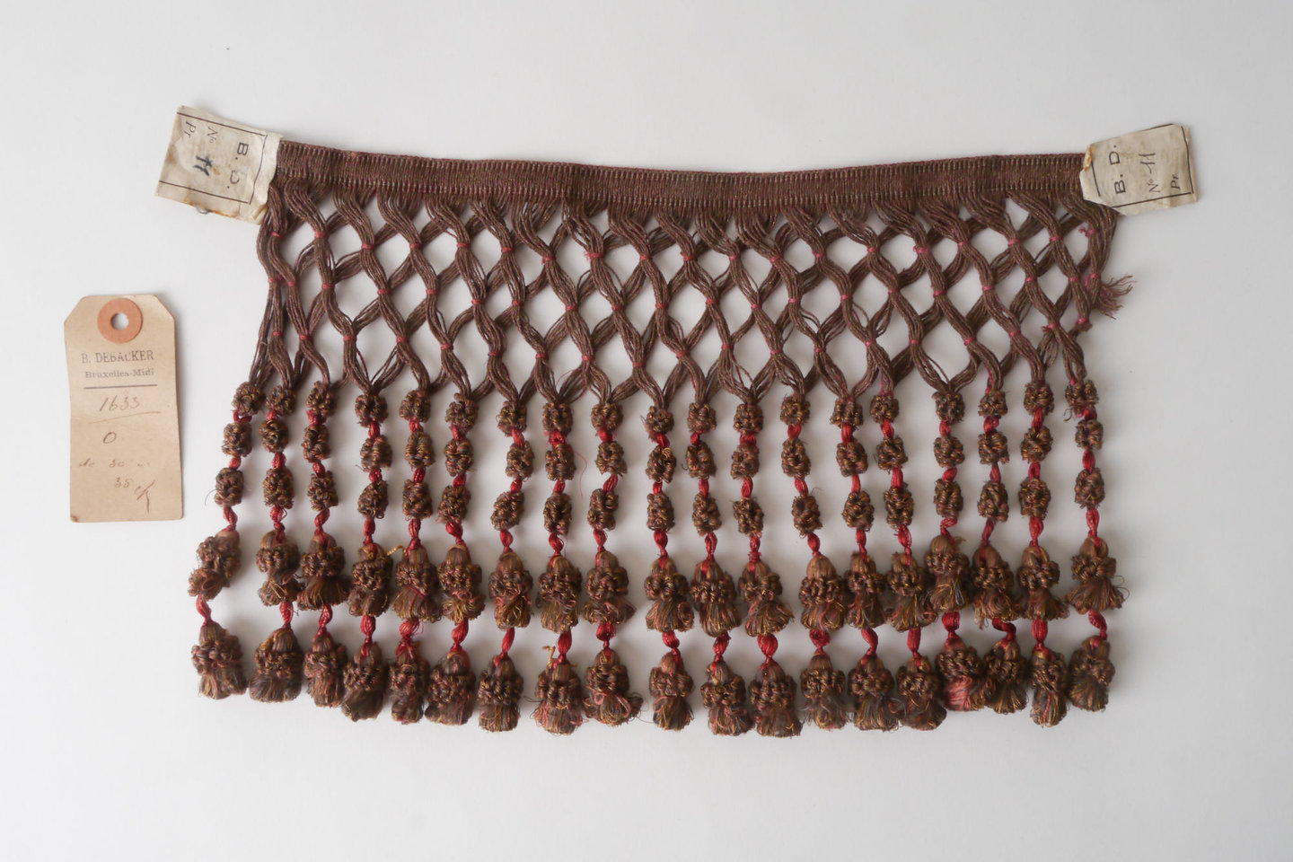 Frange als onderdeel voor het vervaardigen van passement