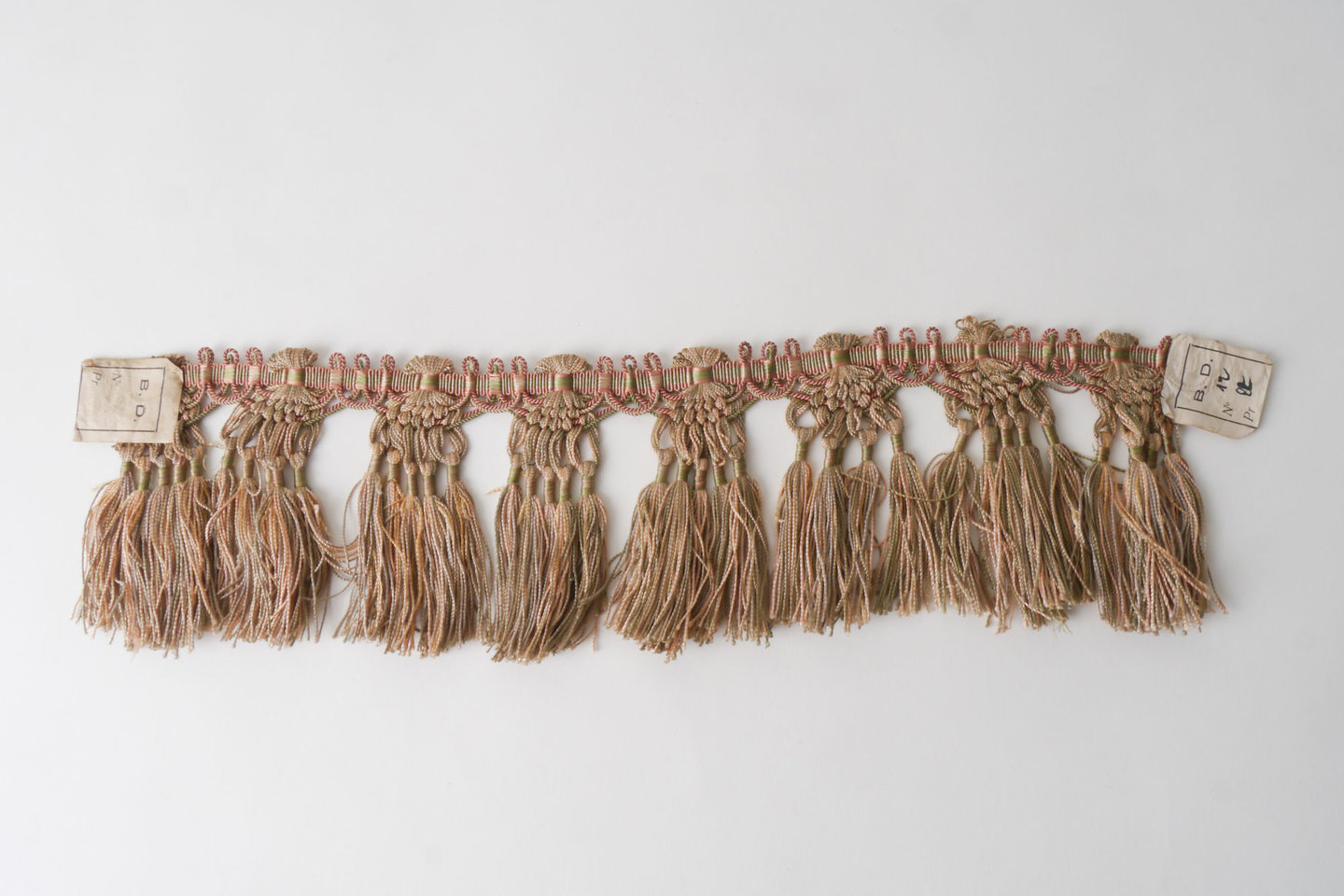 Frange als onderdeel voor het vervaardigen van passement