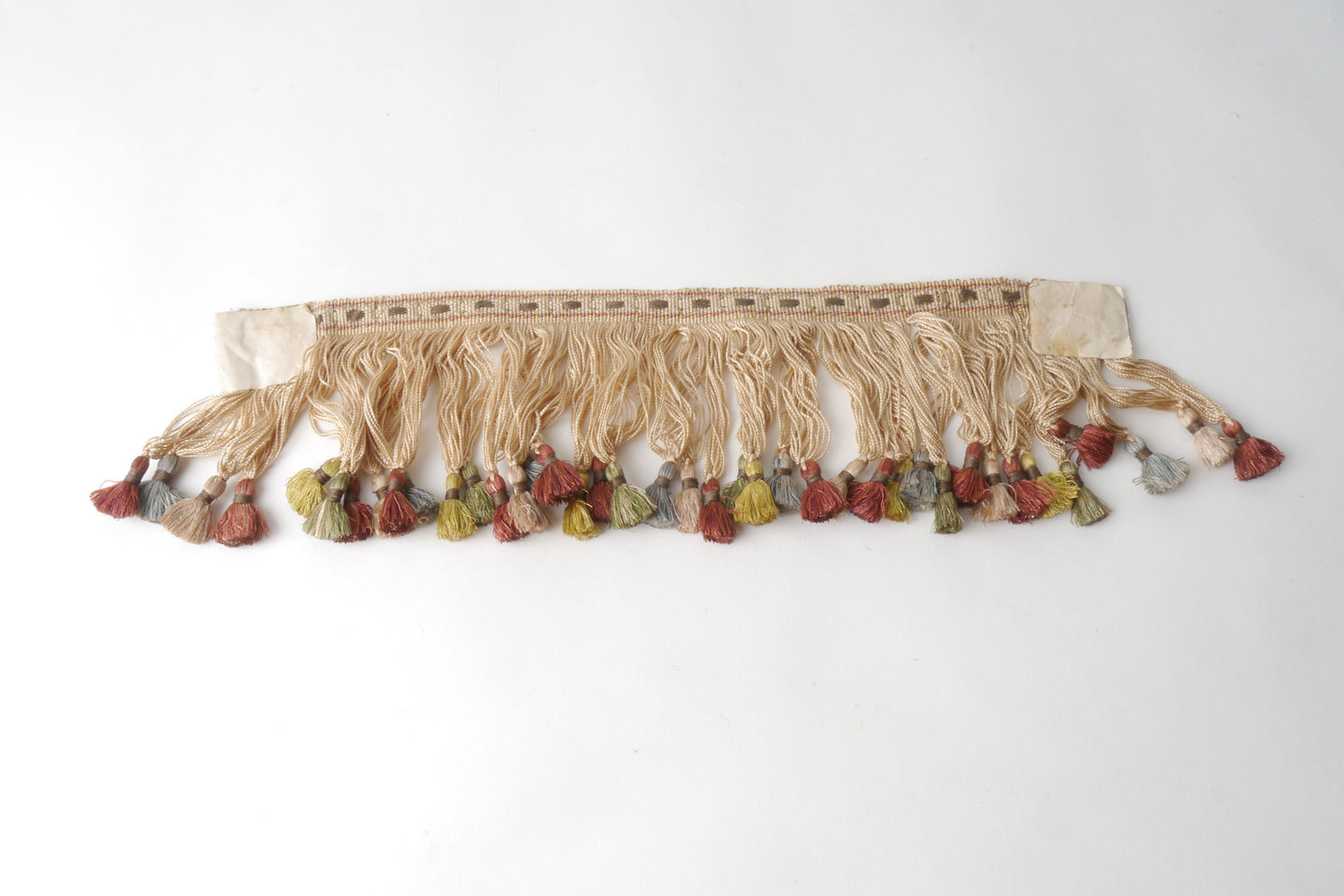 Frange als onderdeel voor het vervaardigen van passement