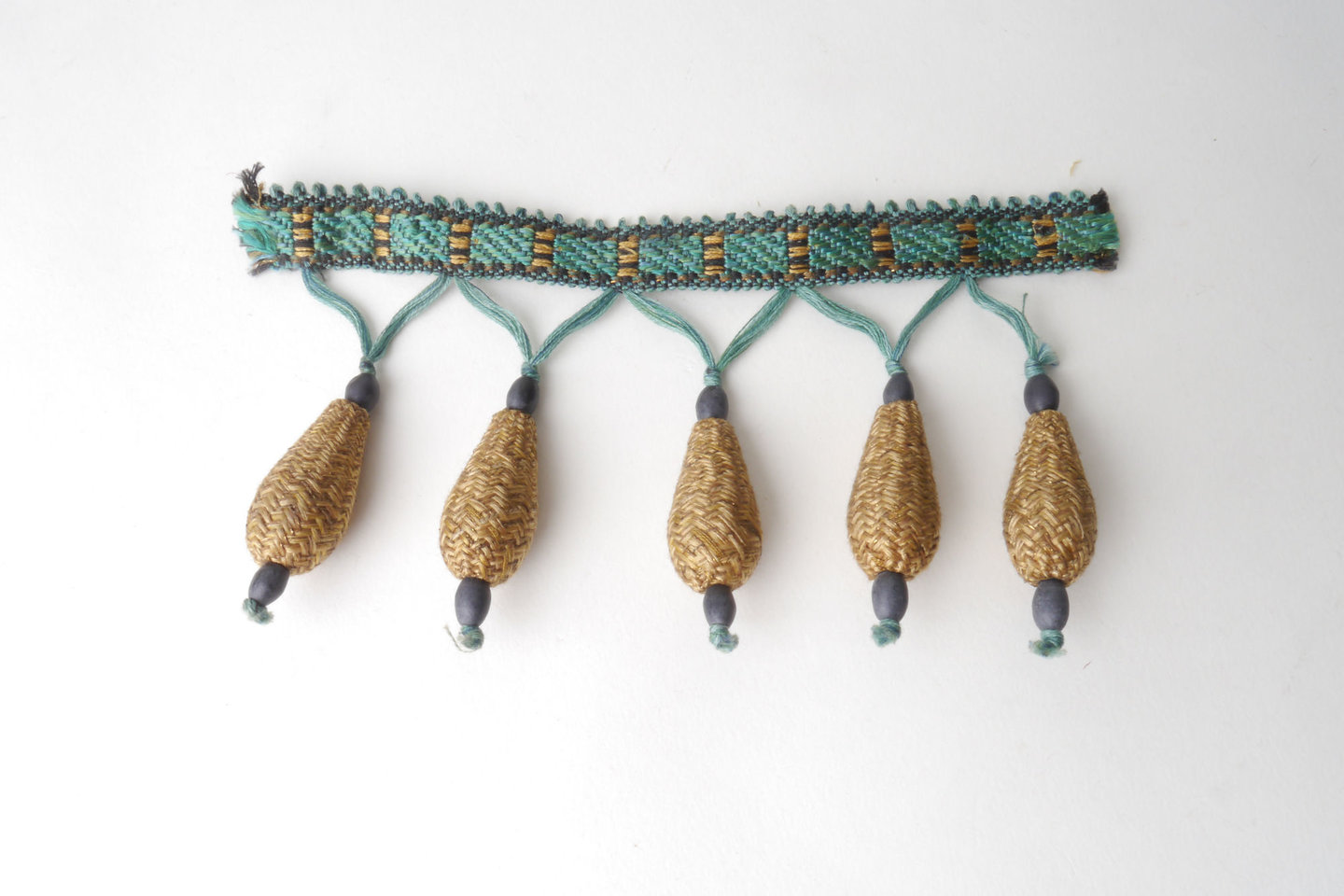 Frange als onderdeel voor het vervaardigen van passement