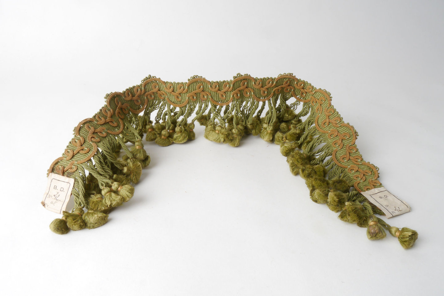 Frange als onderdeel voor het vervaardigen van passement