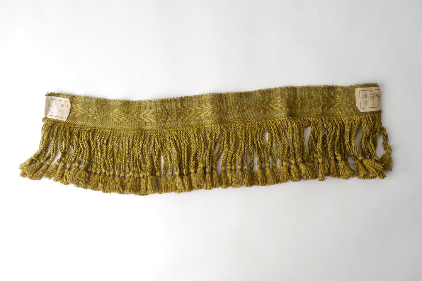 Frange als onderdeel voor het vervaardigen van passement