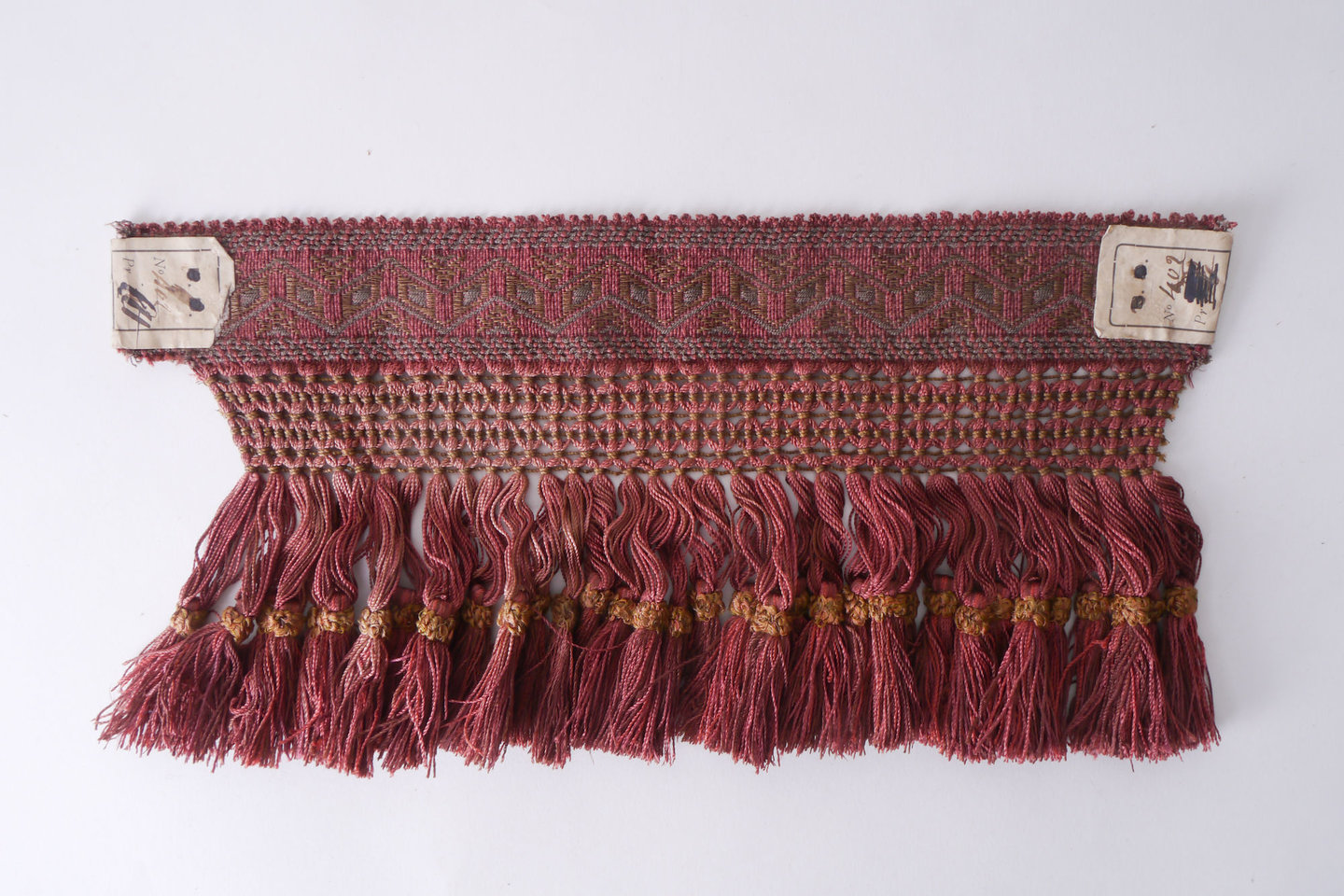 Frange als onderdeel voor het vervaardigen van passement