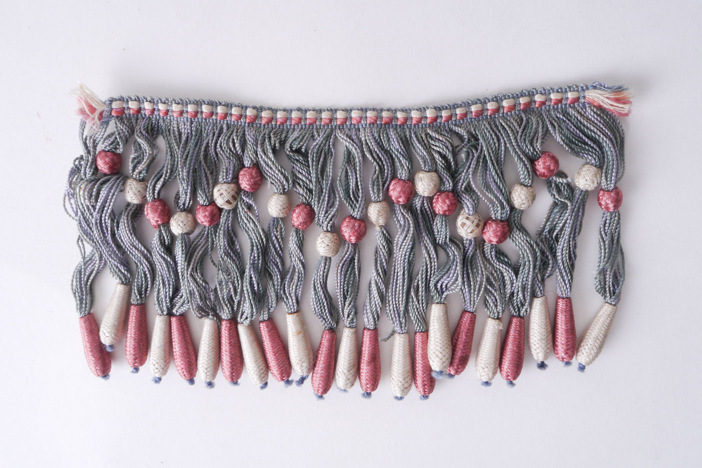 Frange als onderdeel voor het vervaardigen van passement