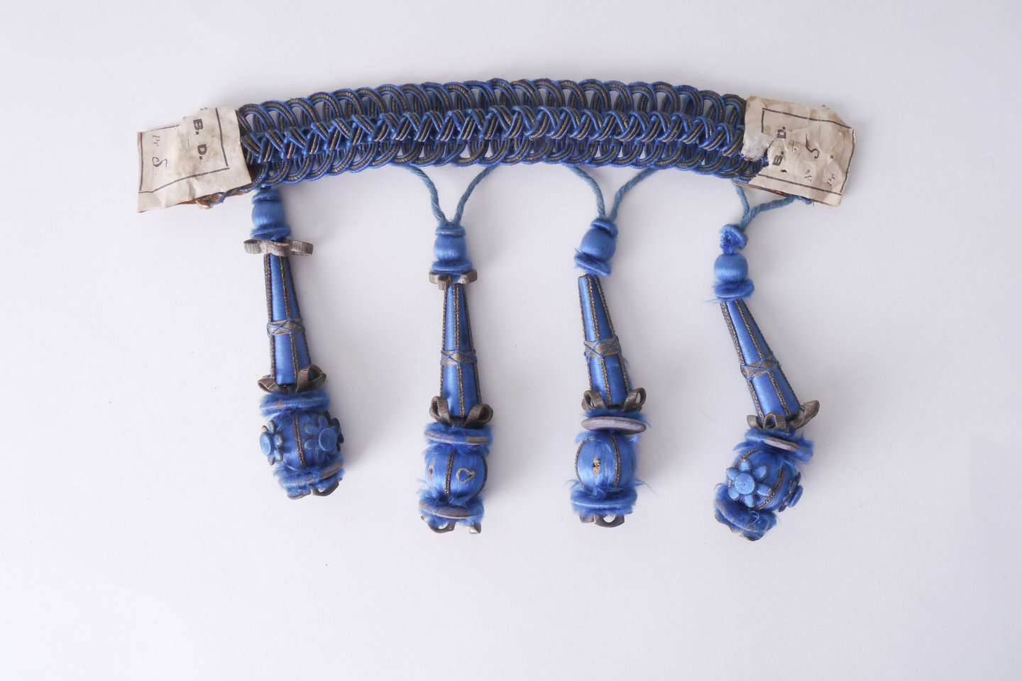 Frange als onderdeel voor het vervaardigen van passement