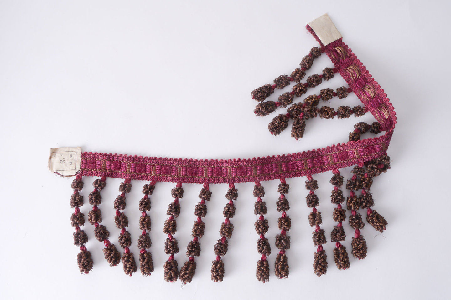 Frange als onderdeel voor het vervaardigen van passement