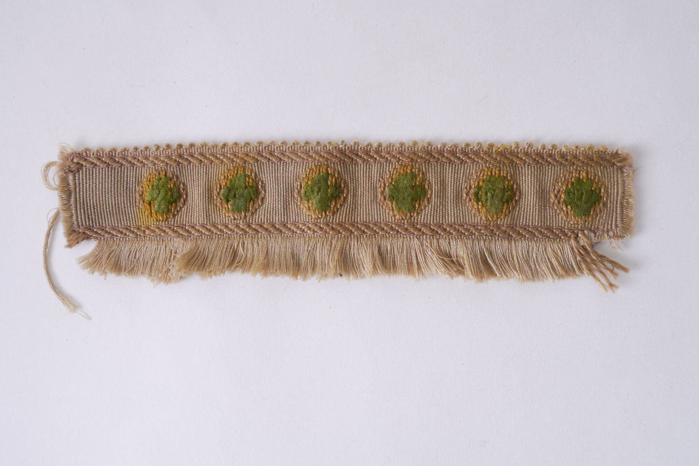 Effilé als onderdeel voor het vervaardigen van passement