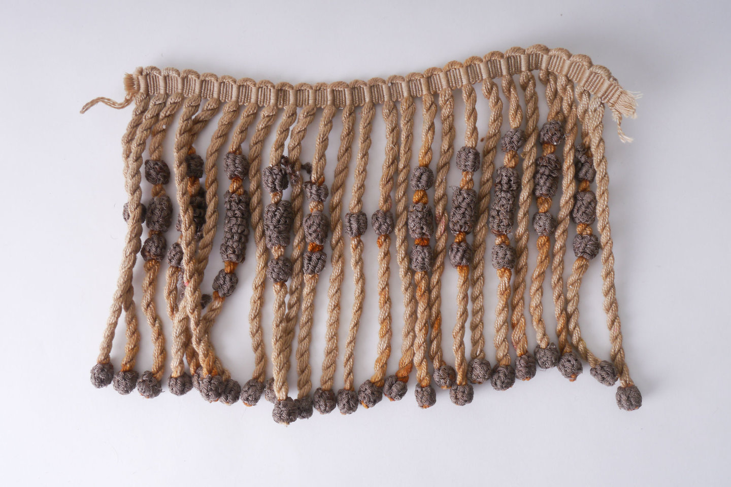 Frange als onderdeel voor het vervaardigen van passement