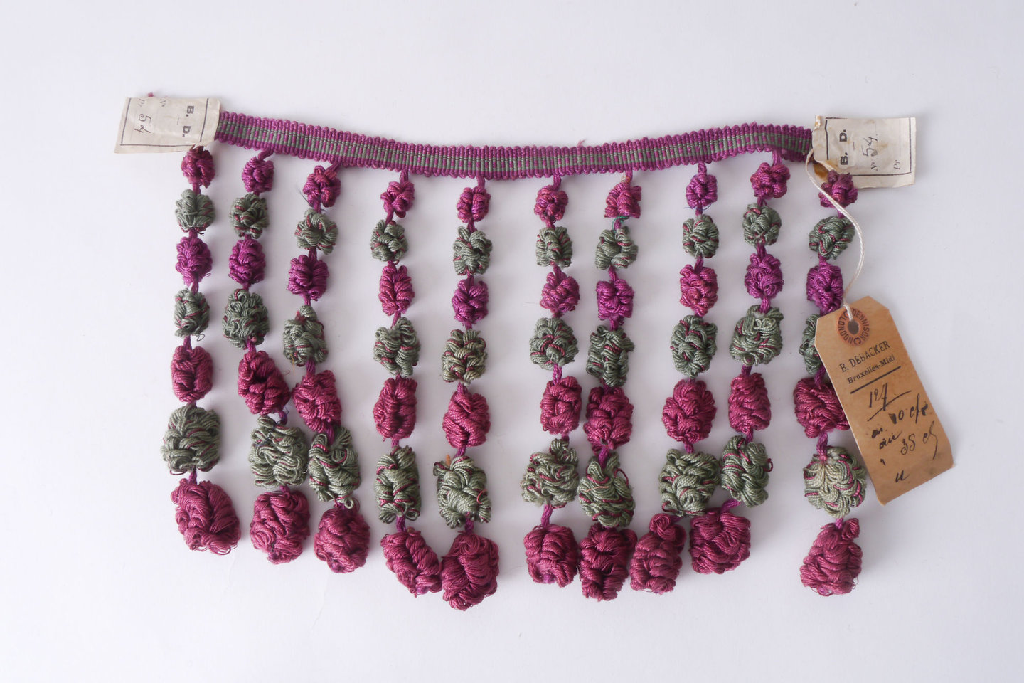 Frange als onderdeel voor het vervaardigen van passement