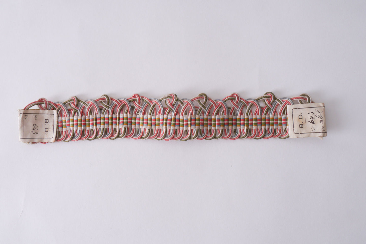 Crête als ornament voor het vervaardigen van passement