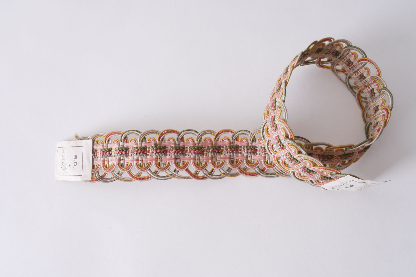 Crête als ornament voor het vervaardigen van passement