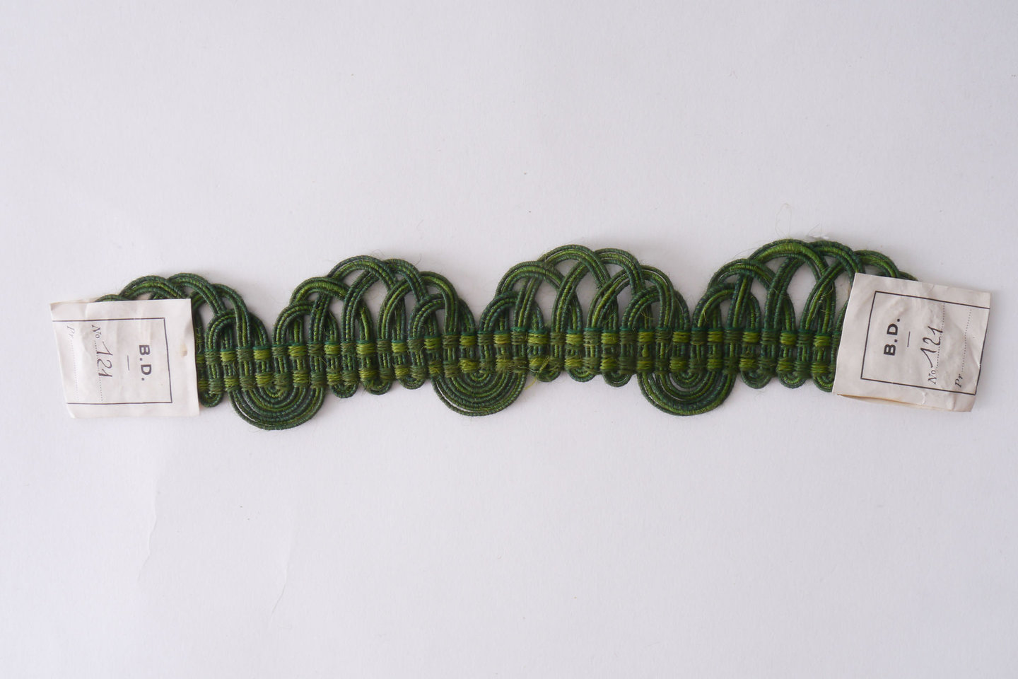 Crête als ornament voor het vervaardigen van passement