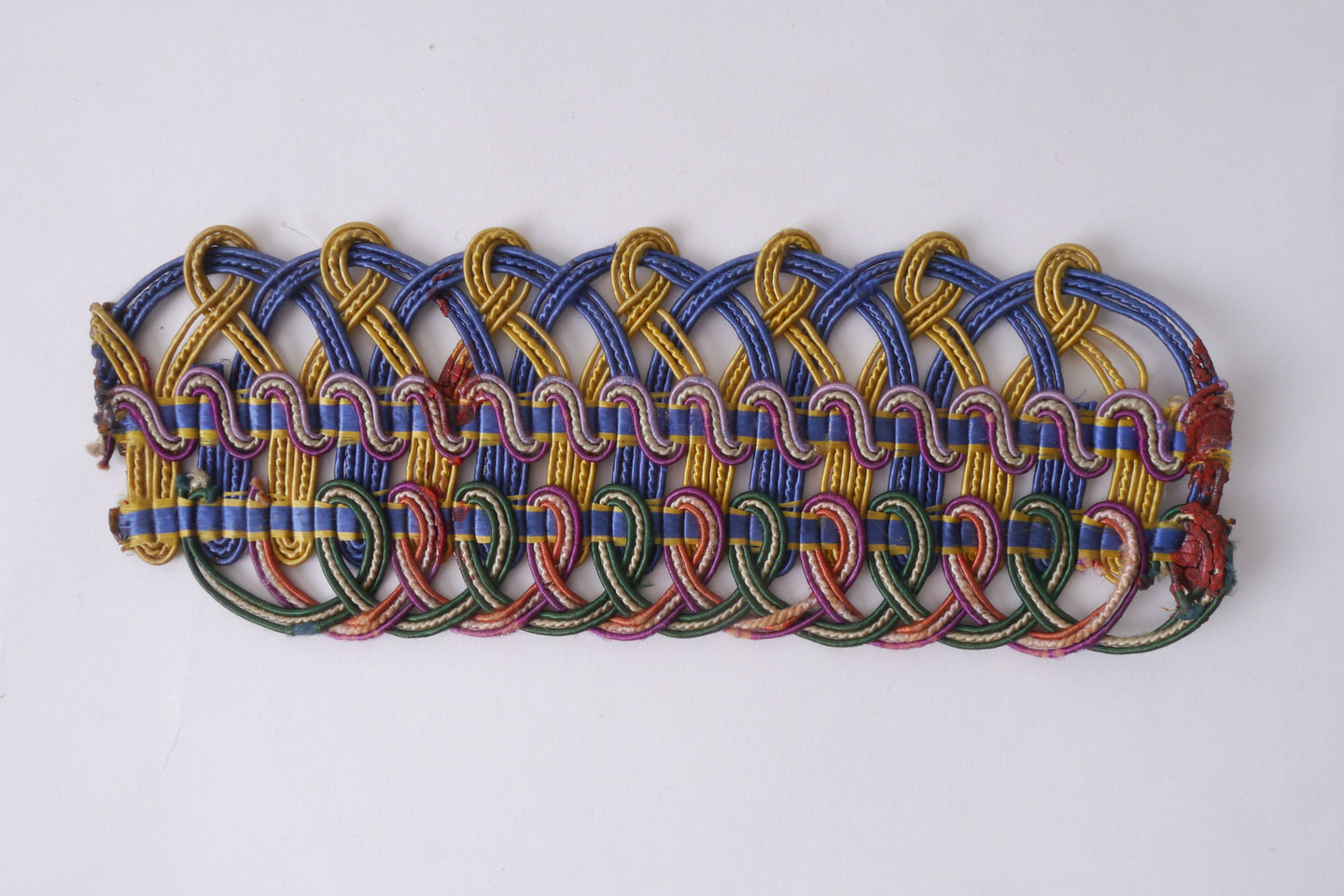 Crête als ornament voor het vervaardigen van passement