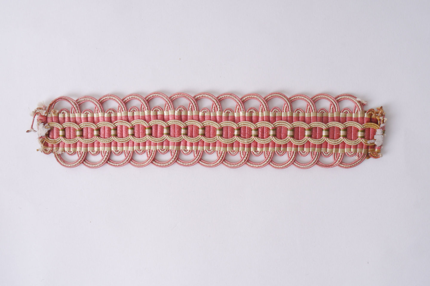 Crête als ornament voor het vervaardigen van passement