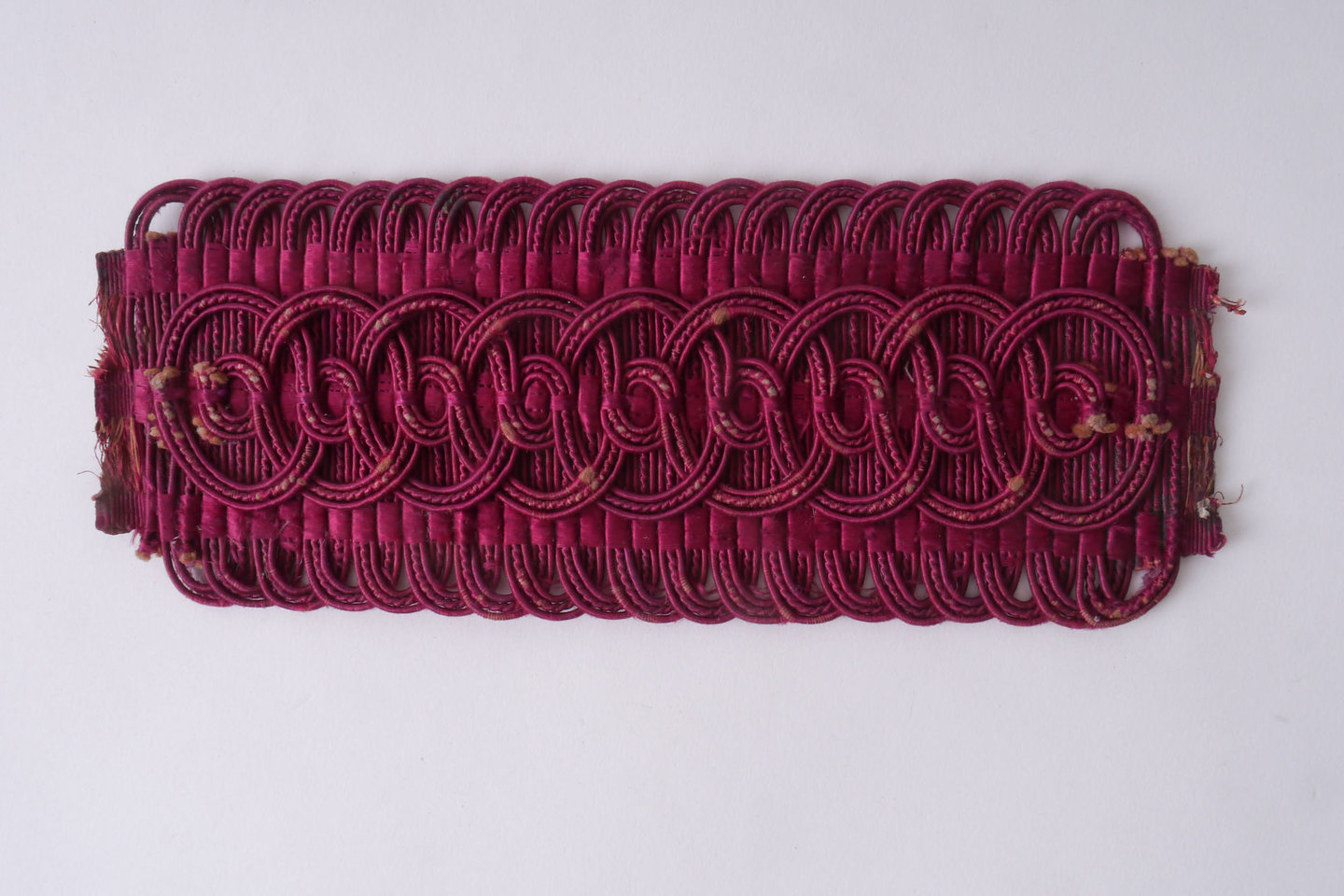 Crête als ornament voor het vervaardigen van passement