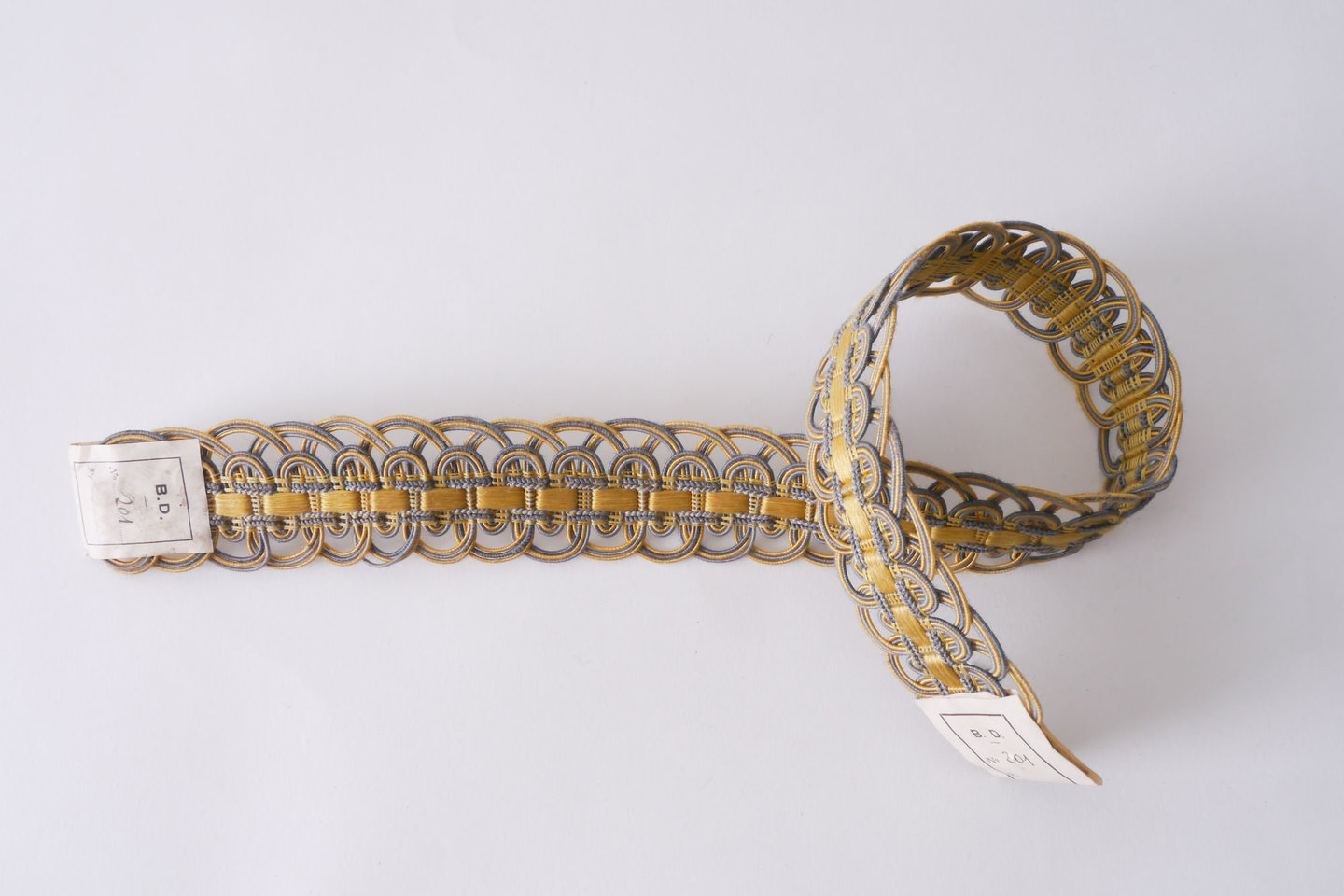 Crête als ornament voor het vervaardigen van passement