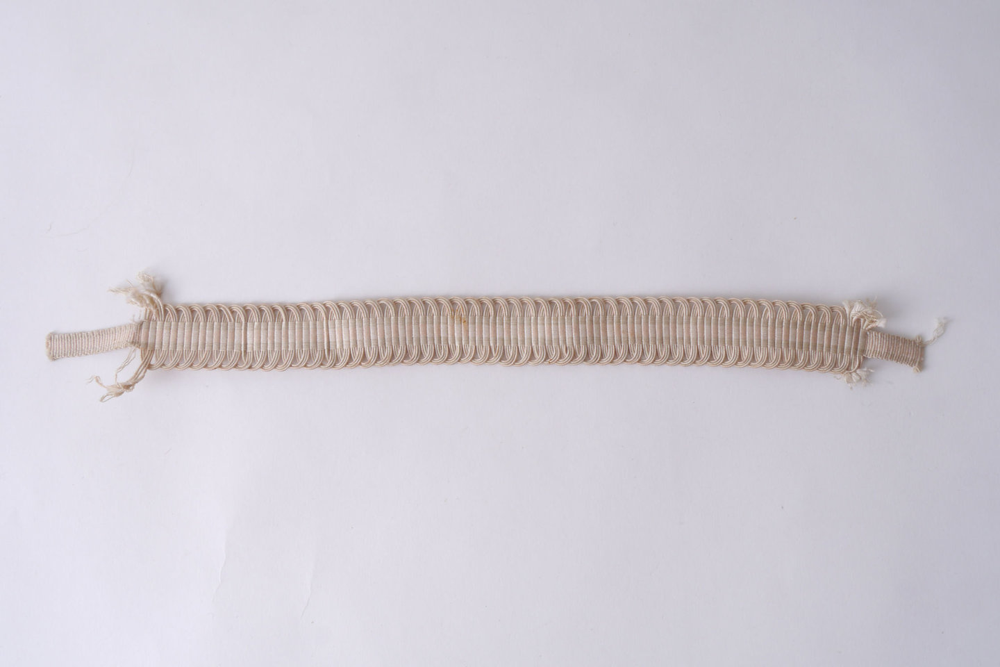 Crête als ornament voor het vervaardigen van passement