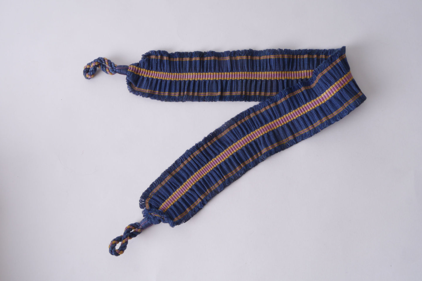 Vlakke embrasse om gordijn open te houden