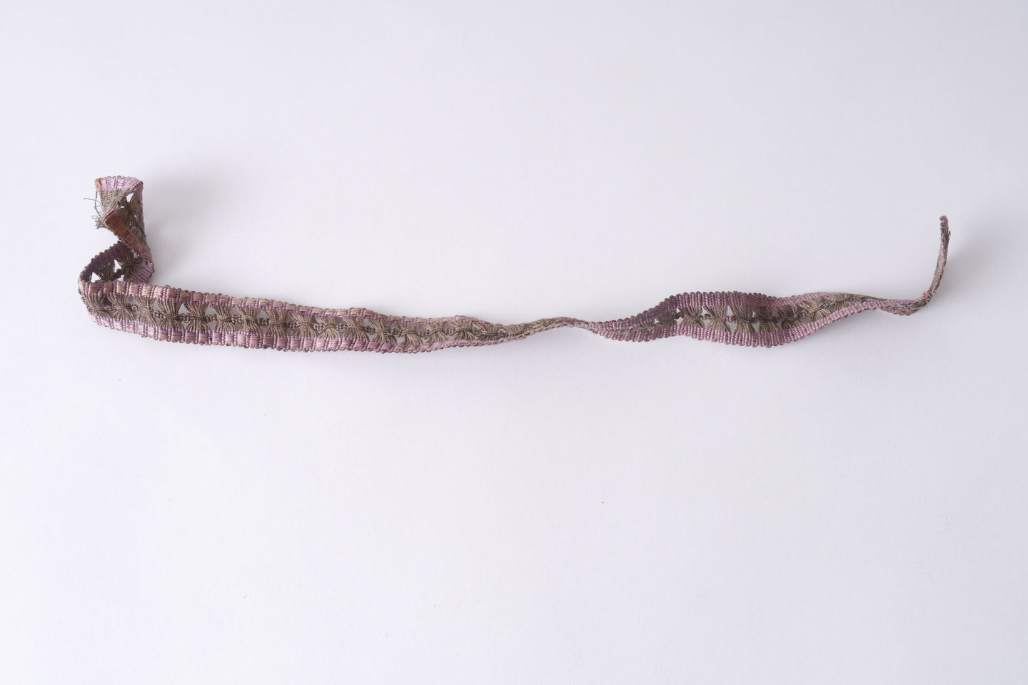 Galon of boord als onderdeel voor het vervaardigen van passement