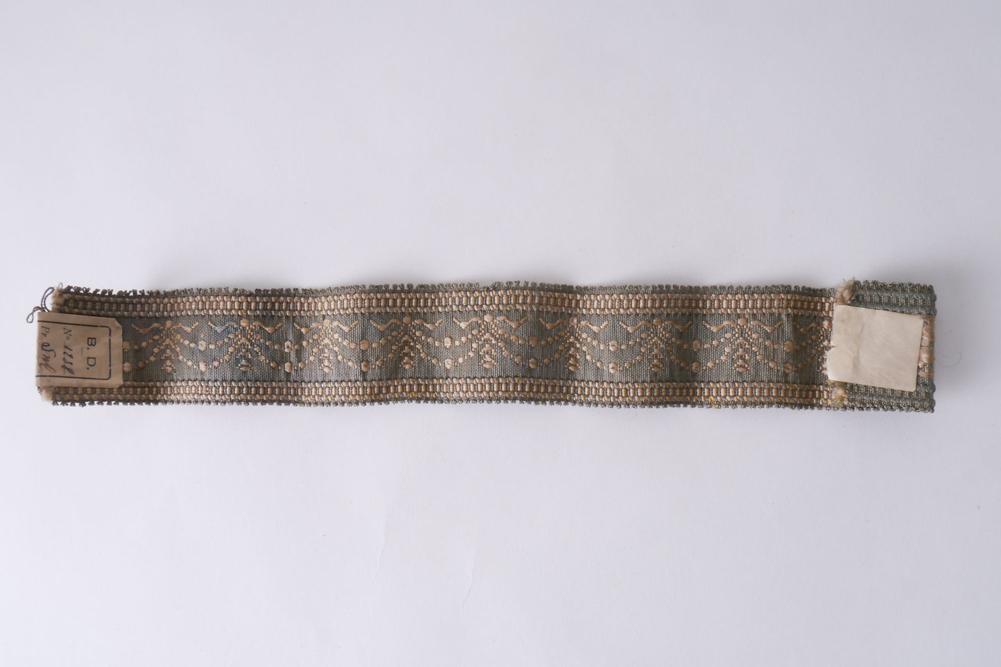 Galon of boord als onderdeel voor het vervaardigen van passement