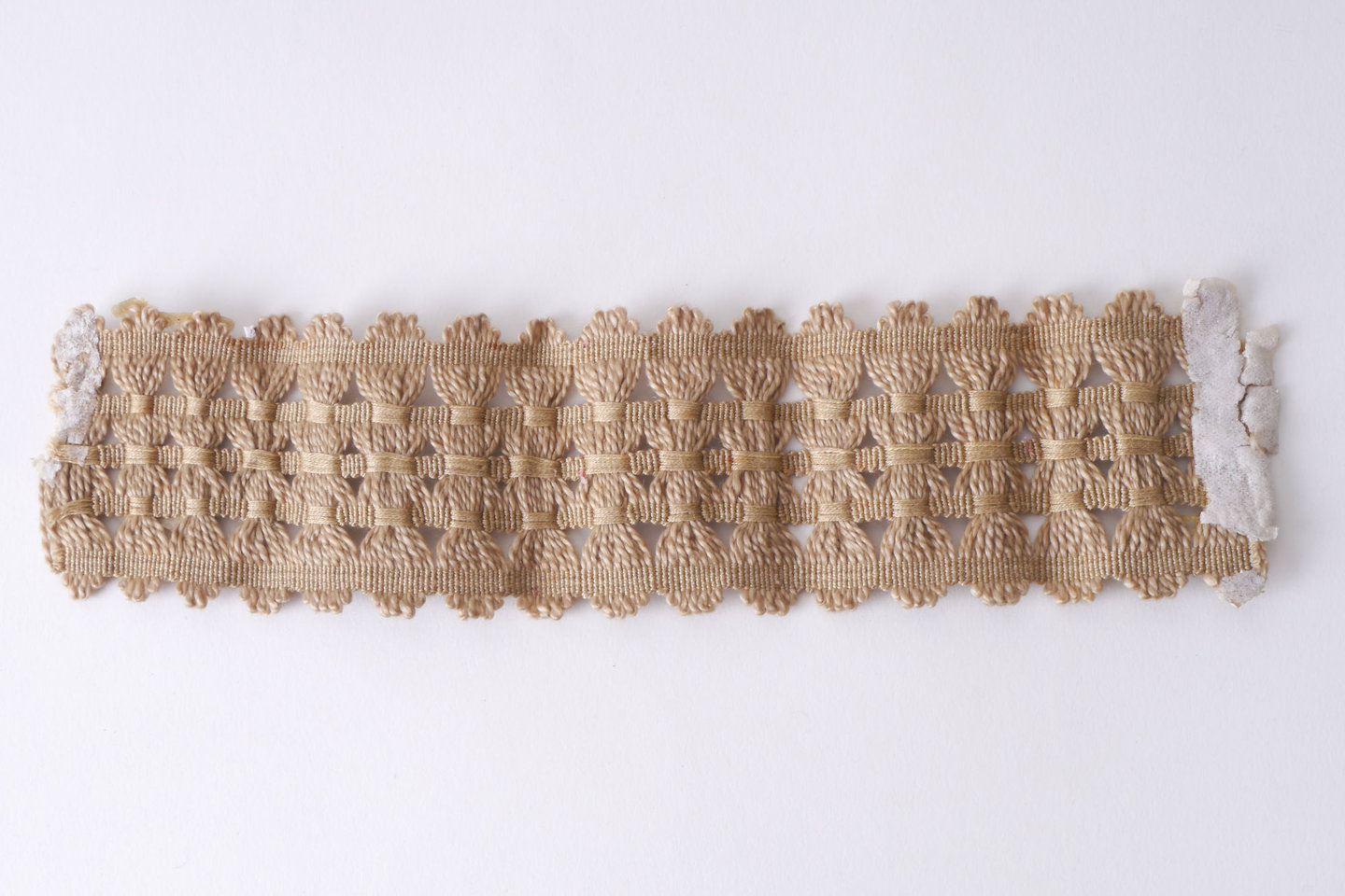 Galon of boord als onderdeel voor het vervaardigen van passement