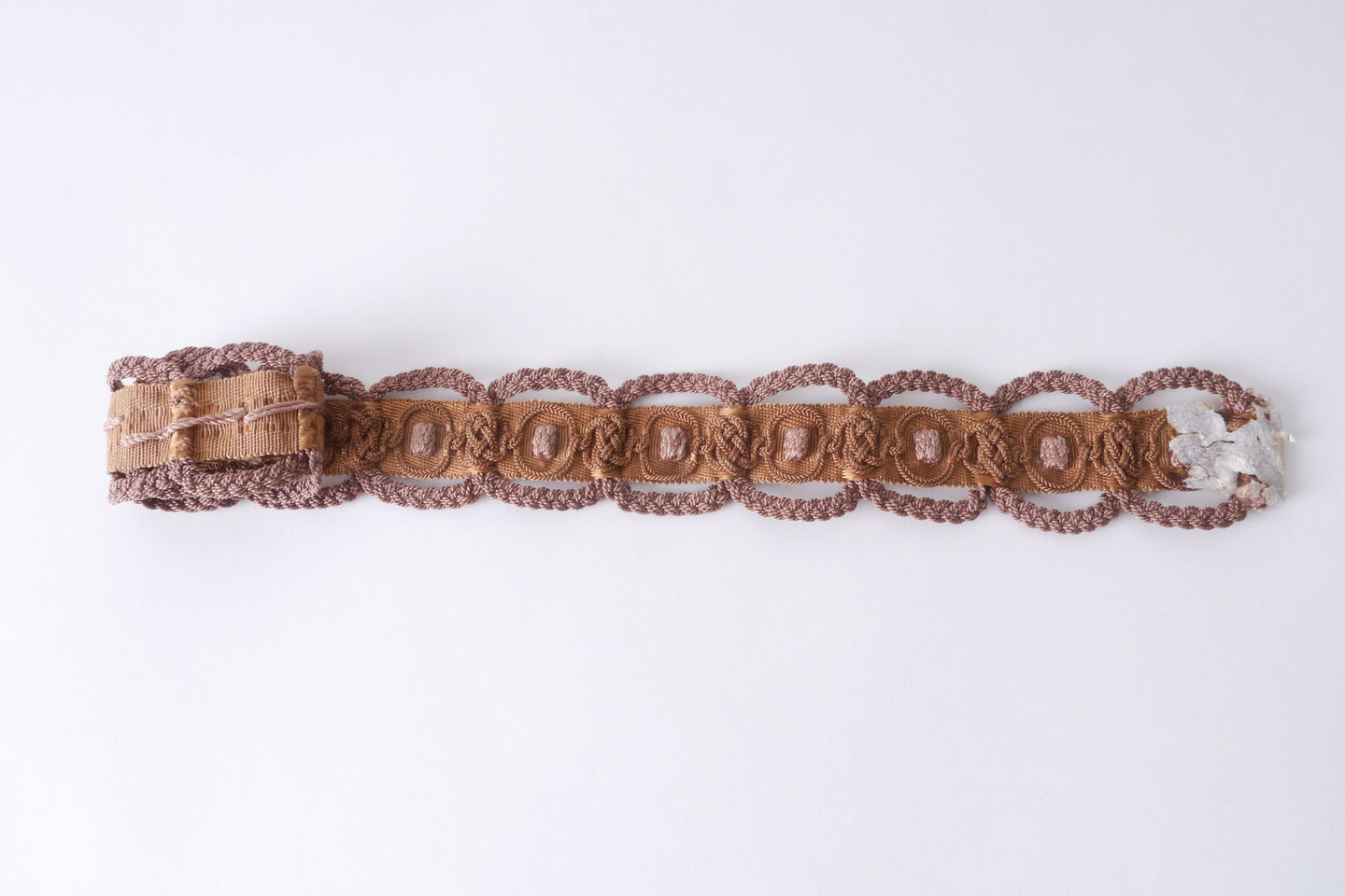 Galon of boord als onderdeel voor het vervaardigen van passement