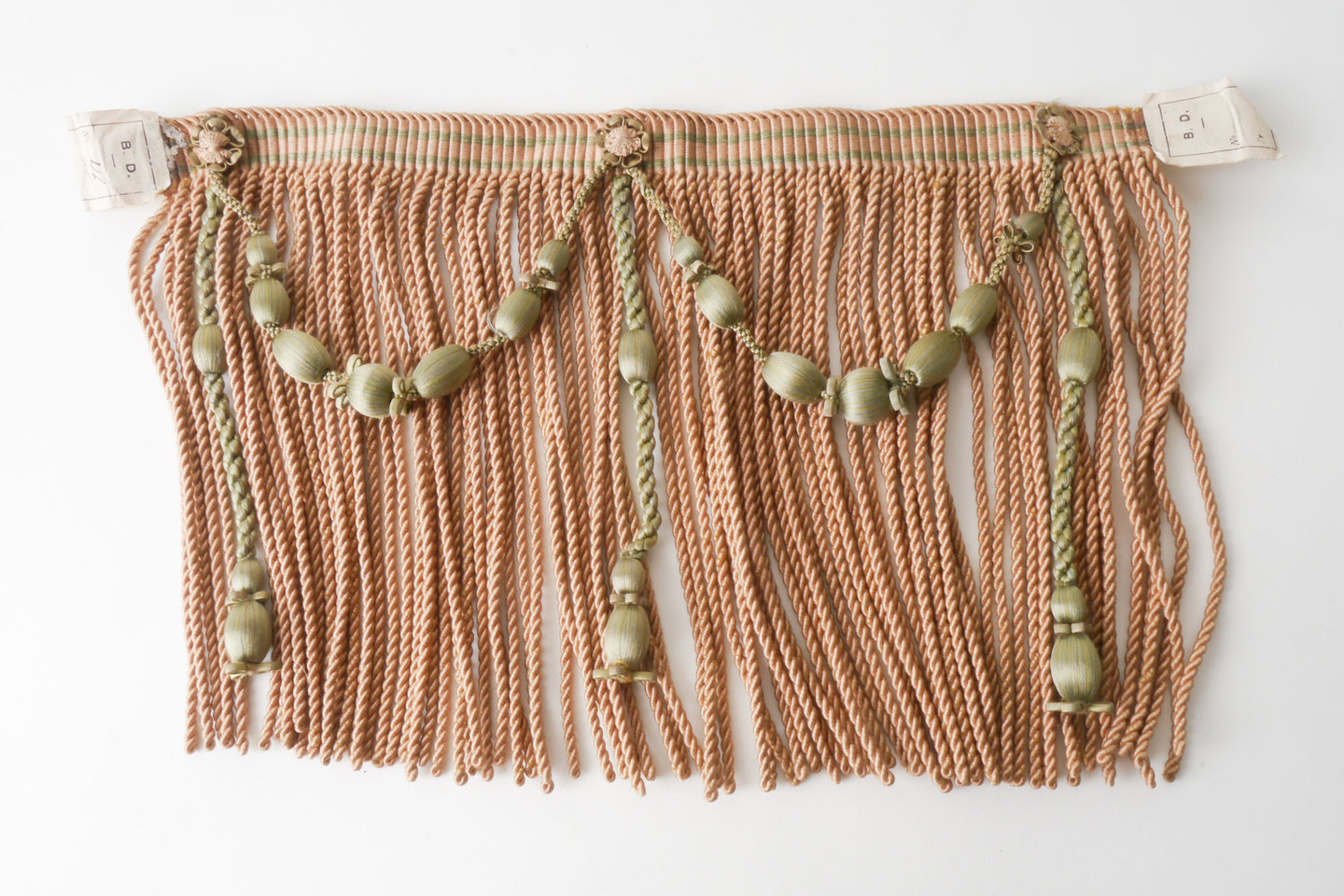 Frange als onderdeel voor het vervaardigen van passement