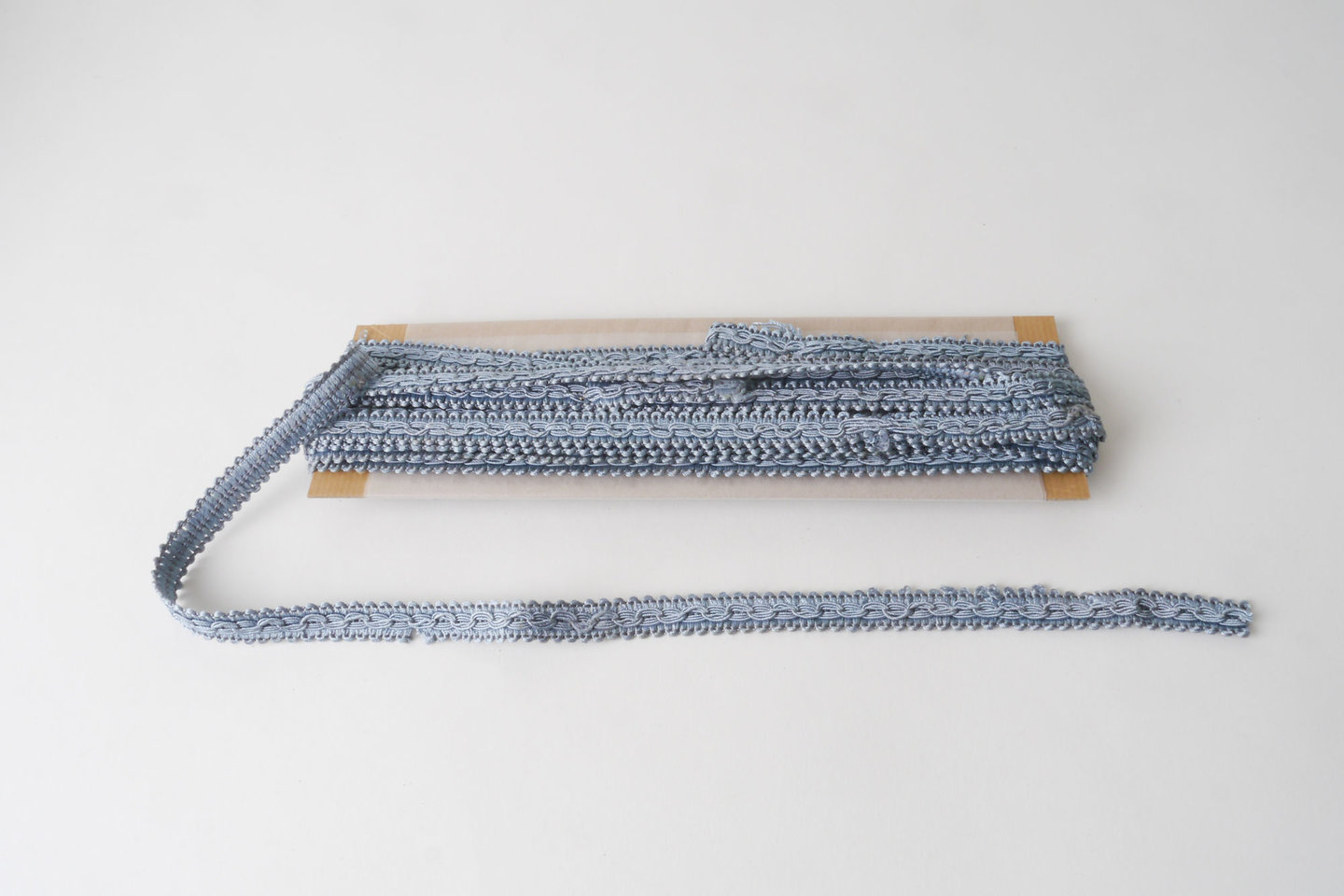 Galon of boord als onderdeel voor het vervaardigen van passement