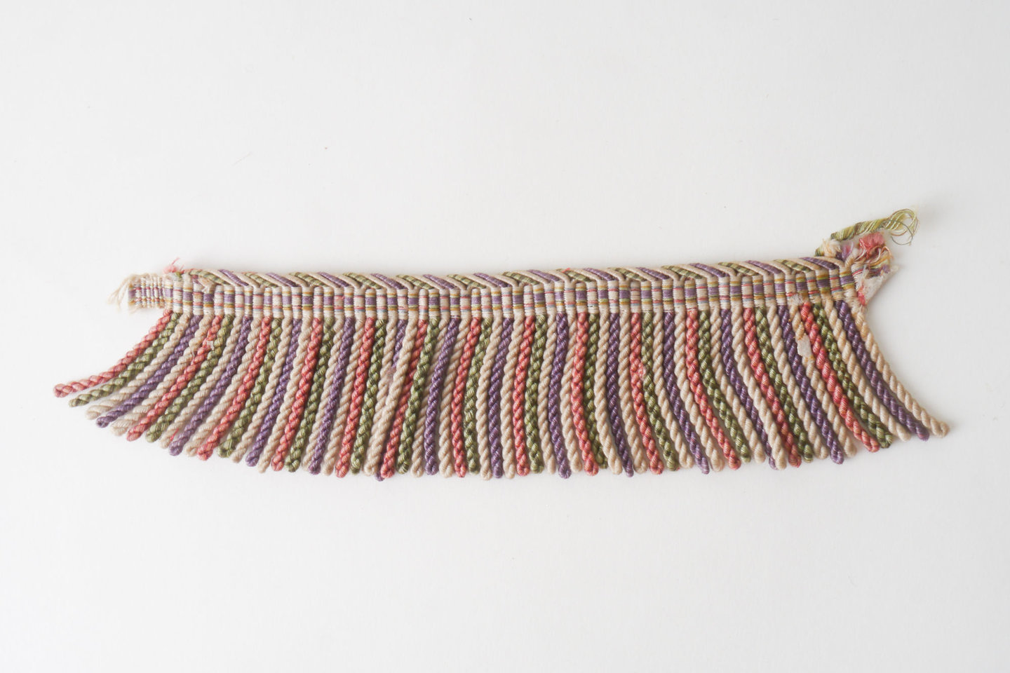 Frange als onderdeel voor het vervaardigen van passement