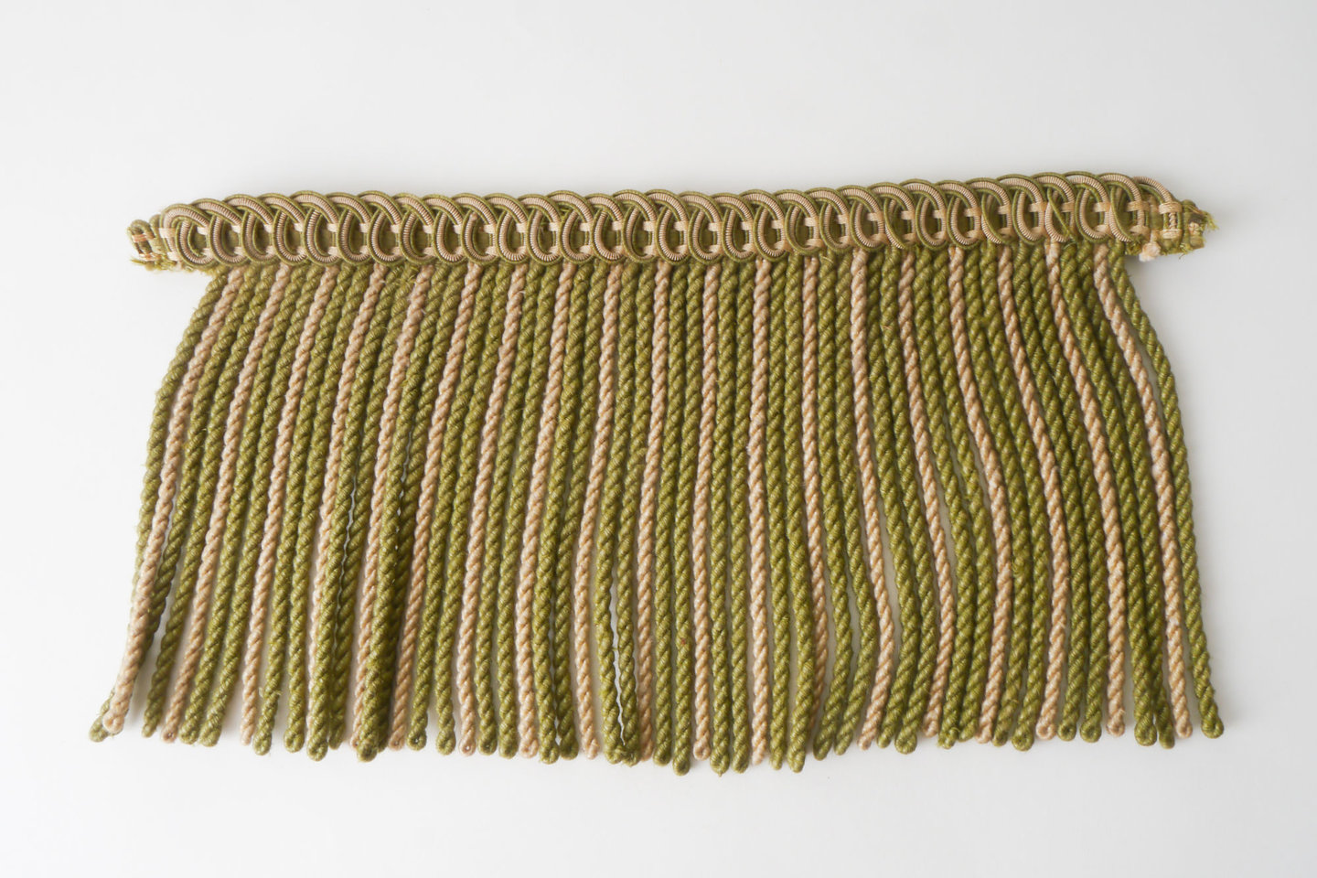 Frange als onderdeel voor het vervaardigen van passement