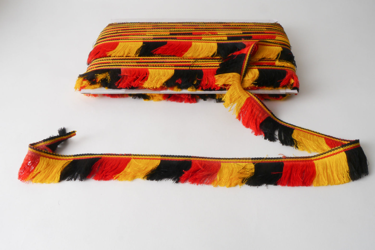 Effilé als onderdeel voor het vervaardigen van passement