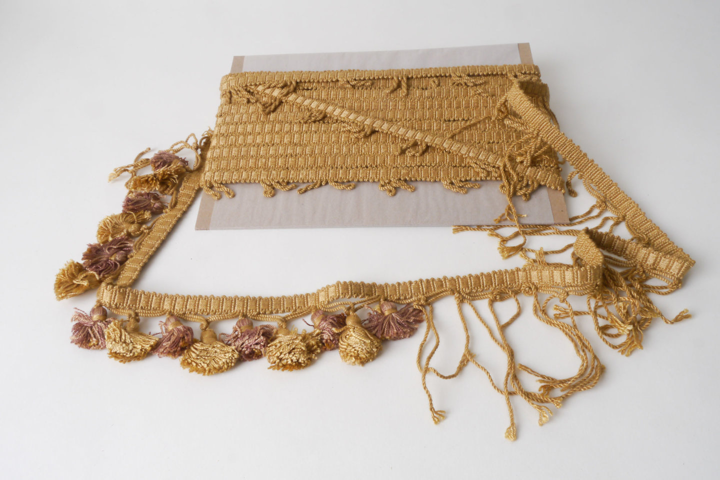 Frange als onderdeel voor het vervaardigen van passement