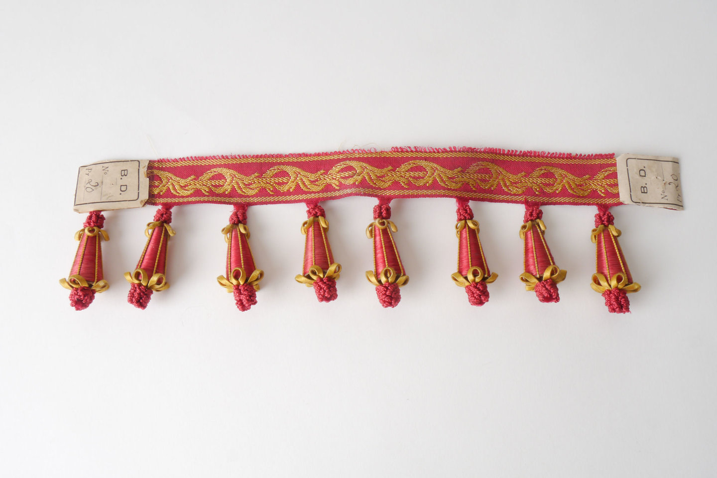 Frange als onderdeel voor het vervaardigen van passement