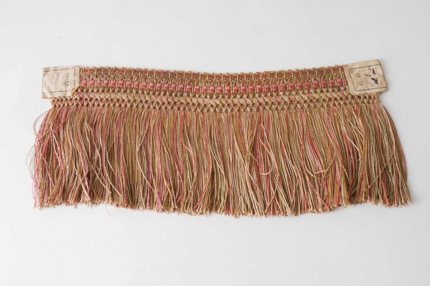 Frange als onderdeel voor het vervaardigen van passement