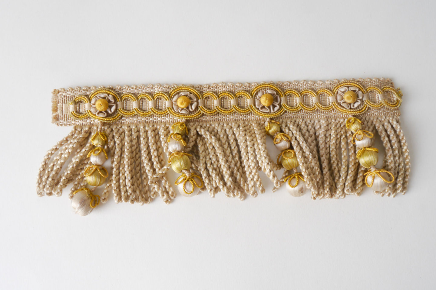 Frange als onderdeel voor het vervaardigen van passement