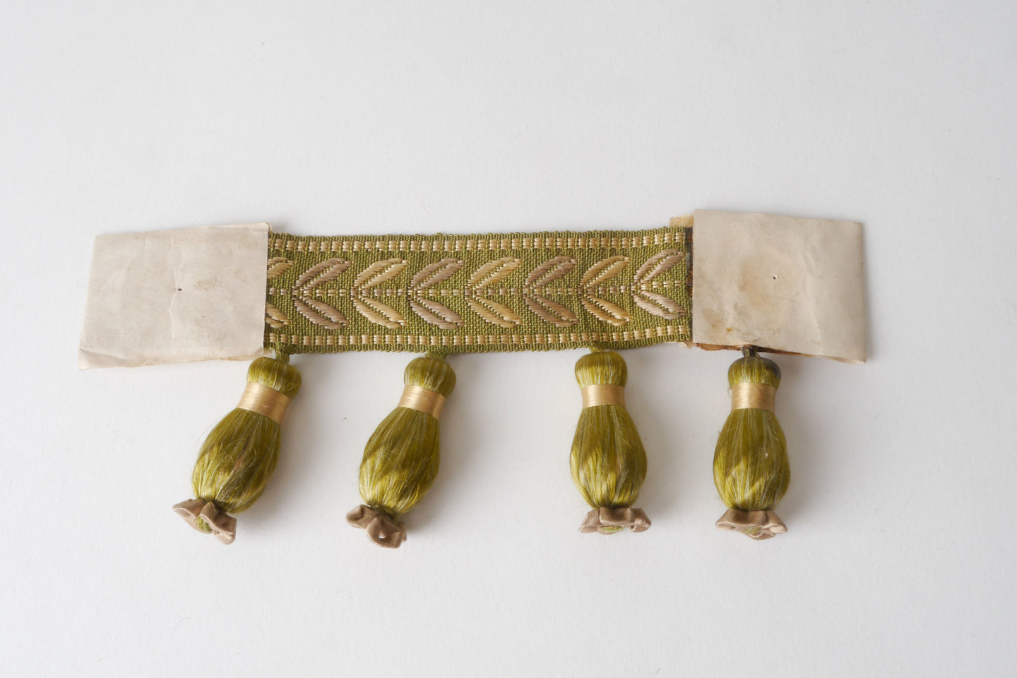 Frange als onderdeel voor het vervaardigen van passement