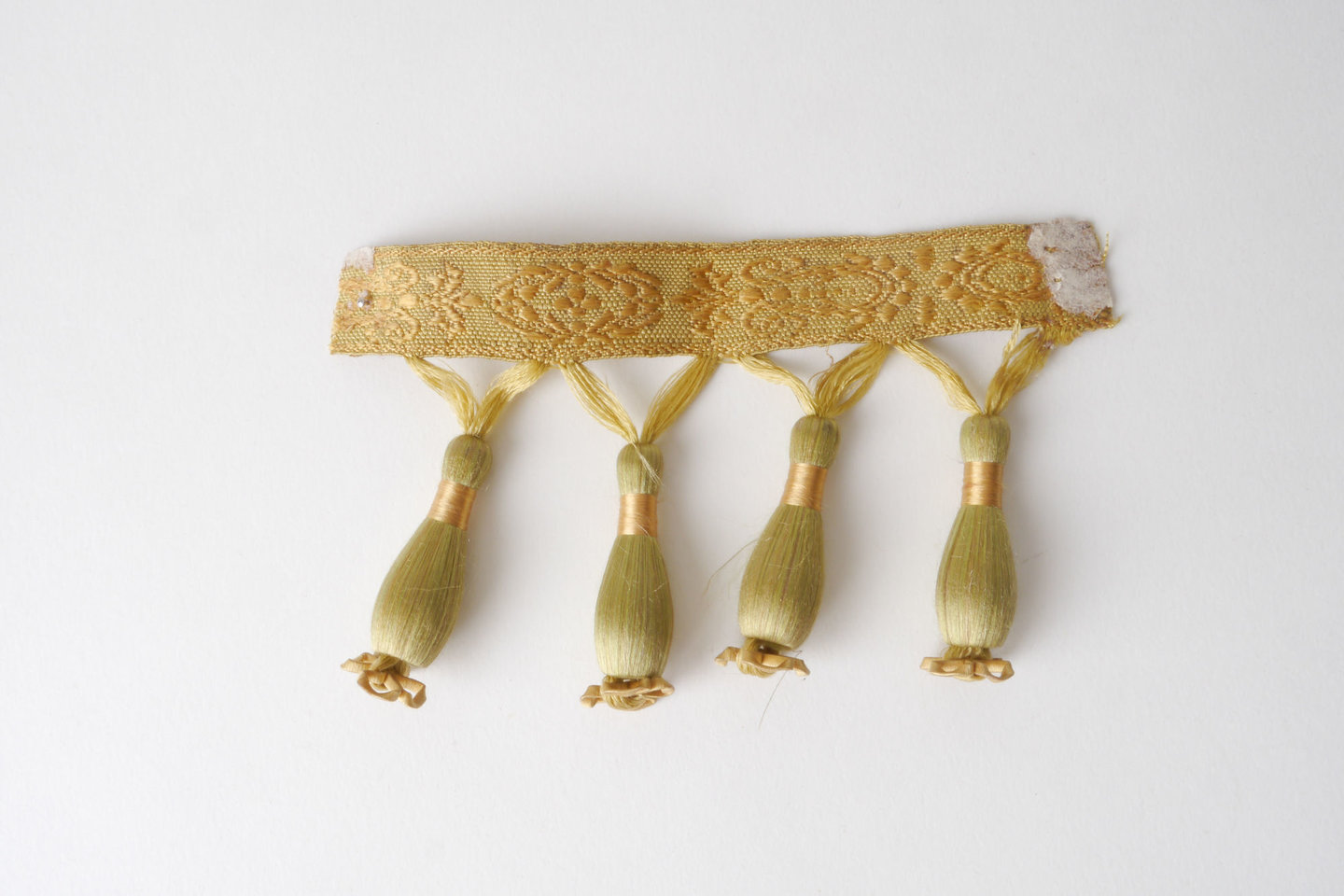 Frange als onderdeel voor het vervaardigen van passement