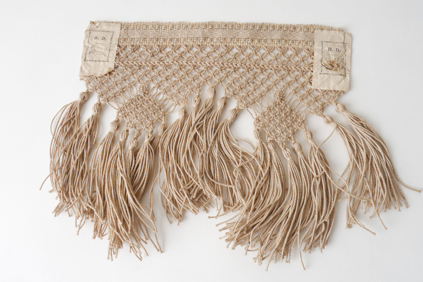 Frange als onderdeel voor het vervaardigen van passement