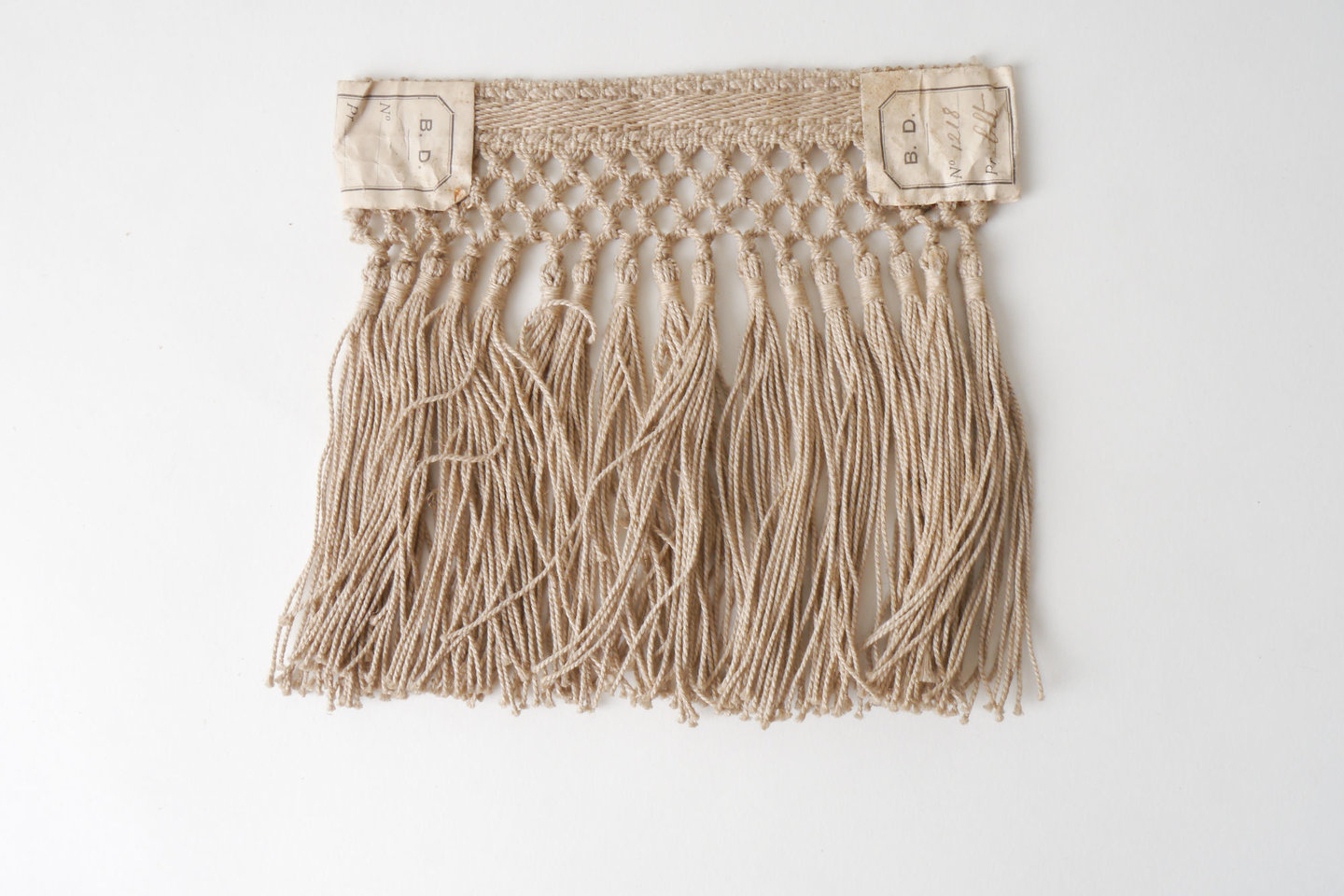 Frange als onderdeel voor het vervaardigen van passement