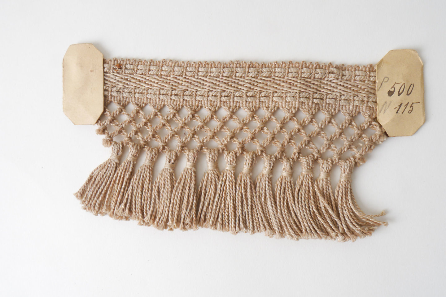 Frange als onderdeel voor het vervaardigen van passement