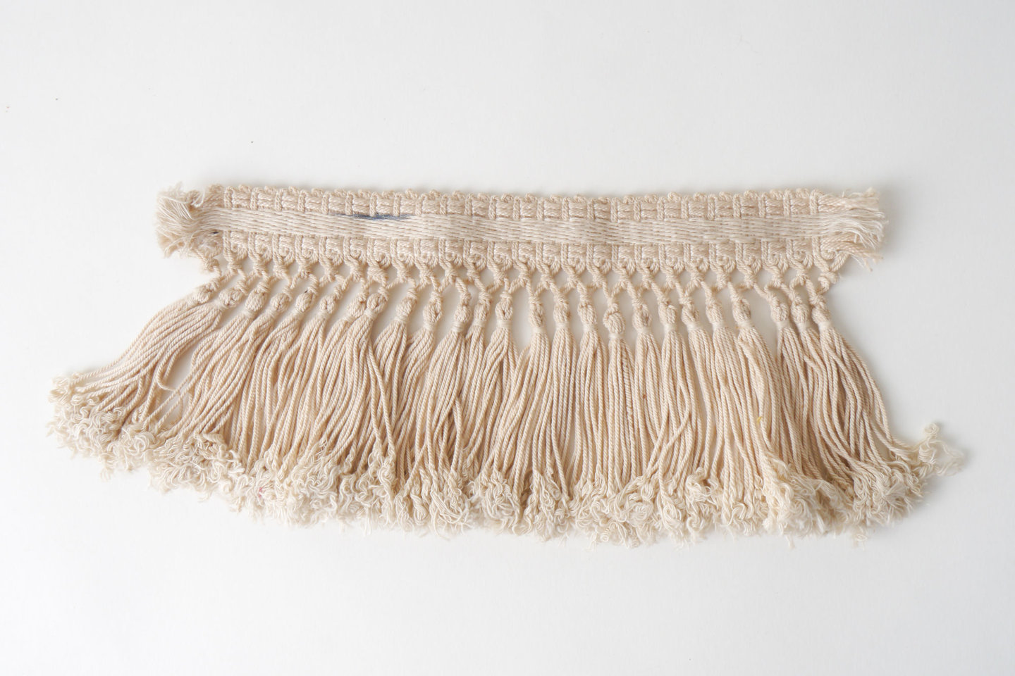 Frange als onderdeel voor het vervaardigen van passement