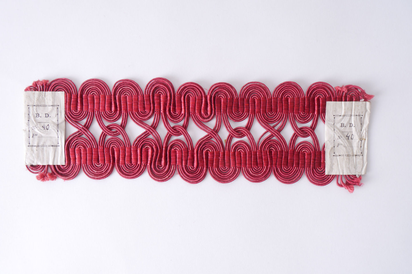 Crête als ornament voor het vervaardigen van passement