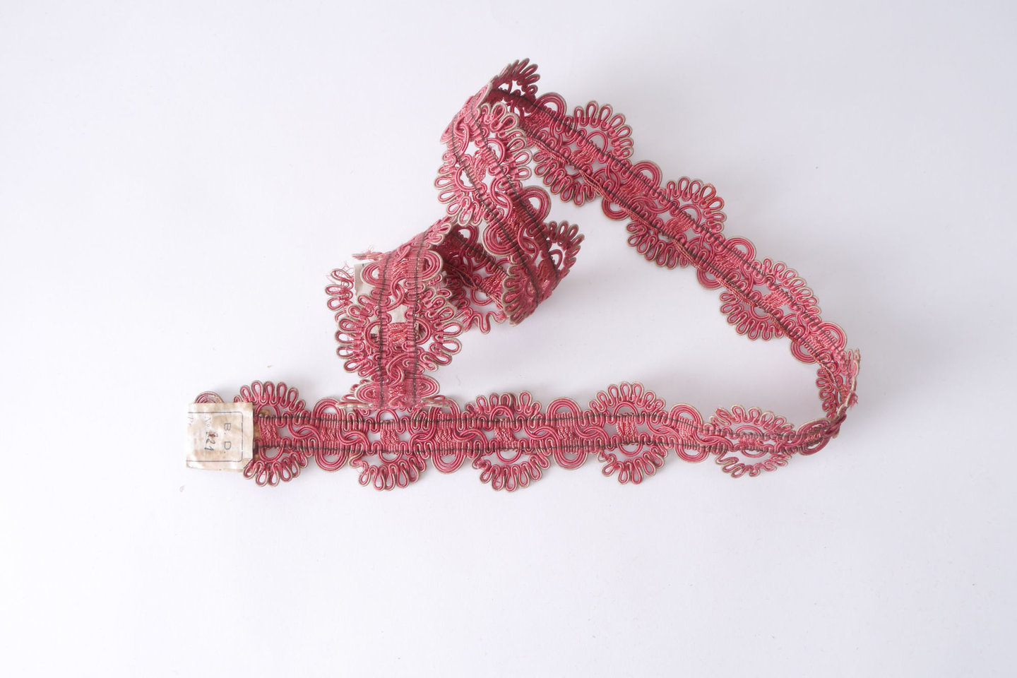 Crête als ornament voor het vervaardigen van passement