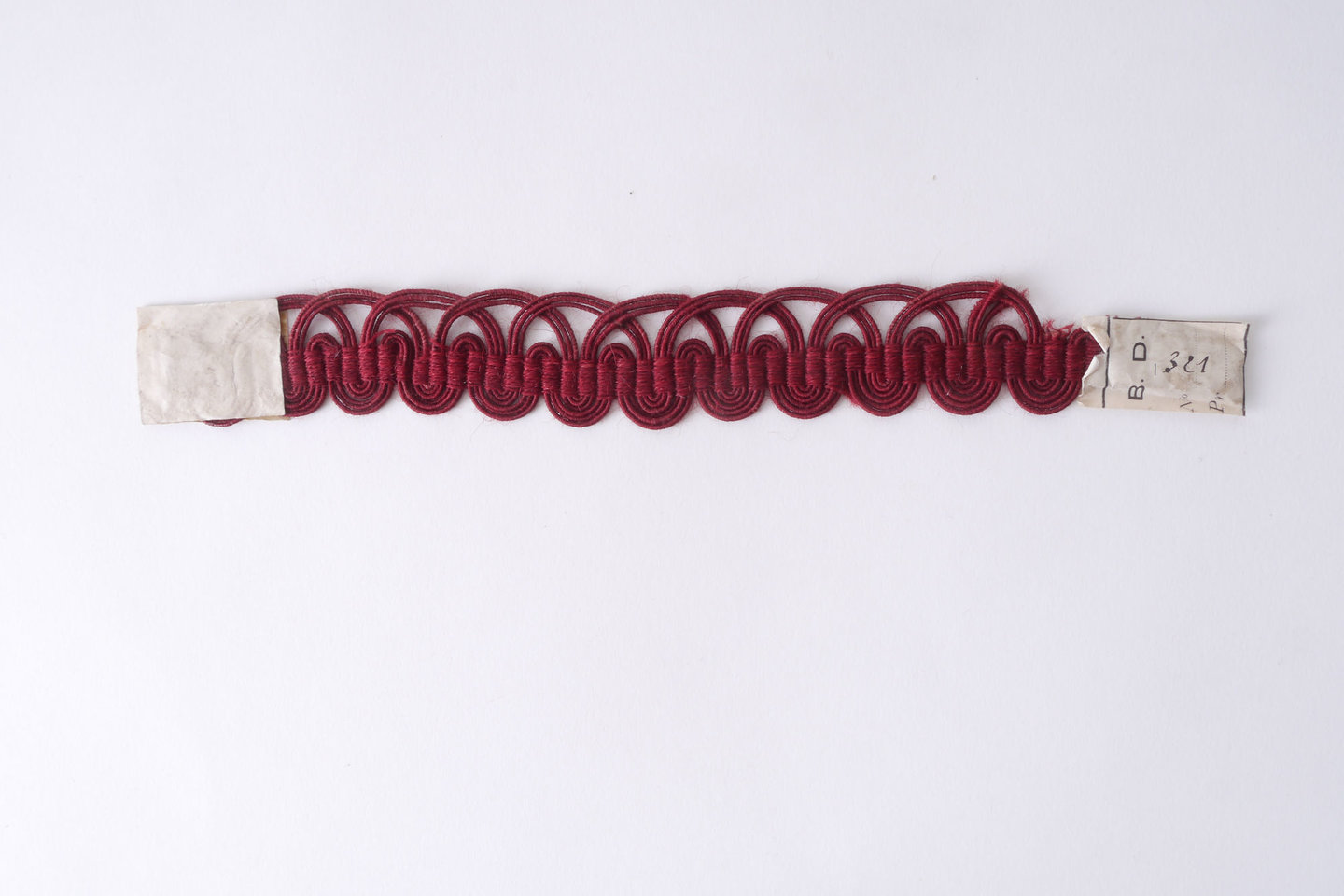 Crête als ornament voor het vervaardigen van passement