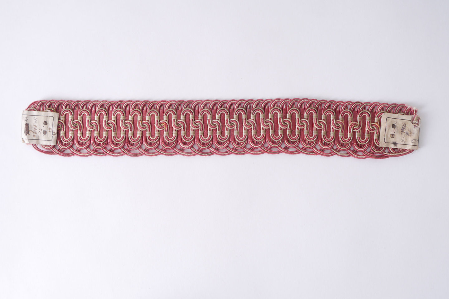 Crête als ornament voor het vervaardigen van passement