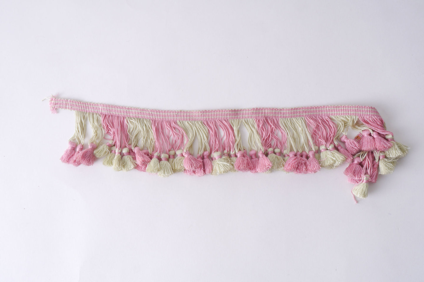 Frange als onderdeel voor het vervaardigen van passement